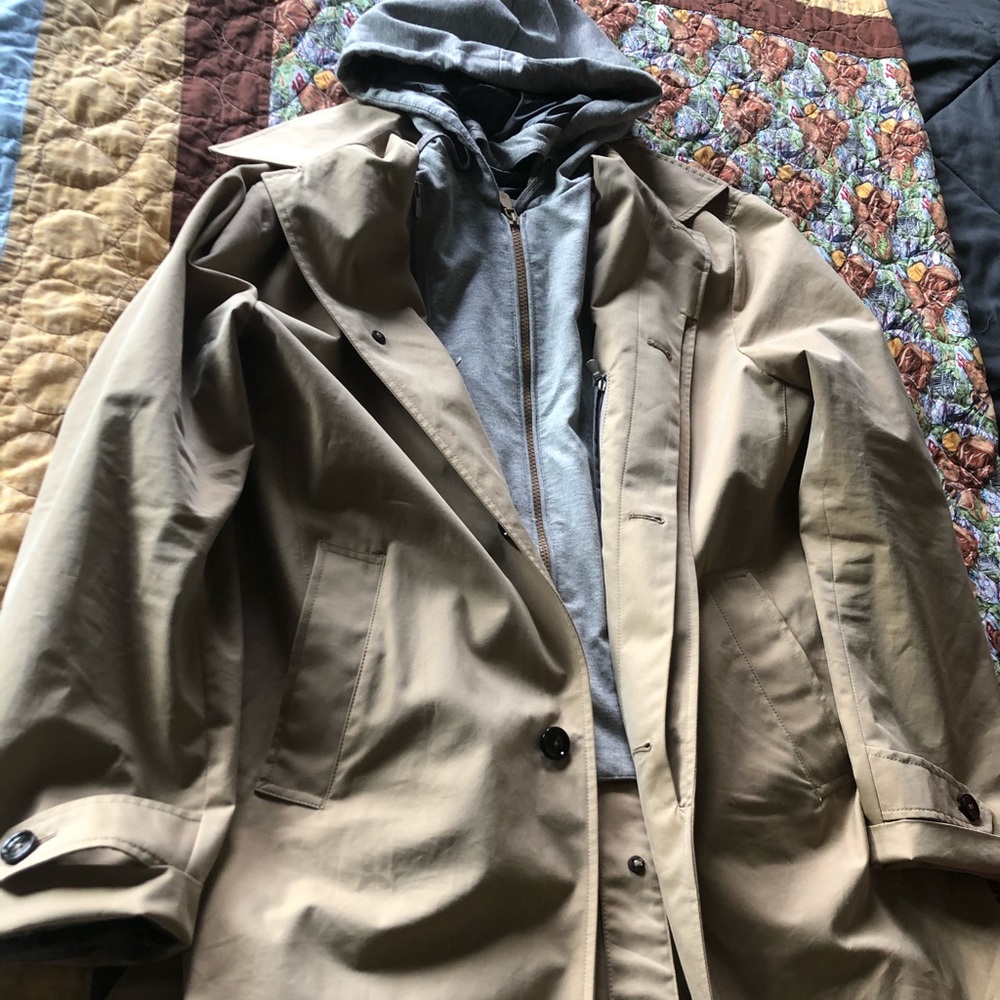 Eleventy Platinum Rain Coat